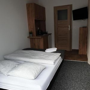 Pokój z łóżkiem king-size